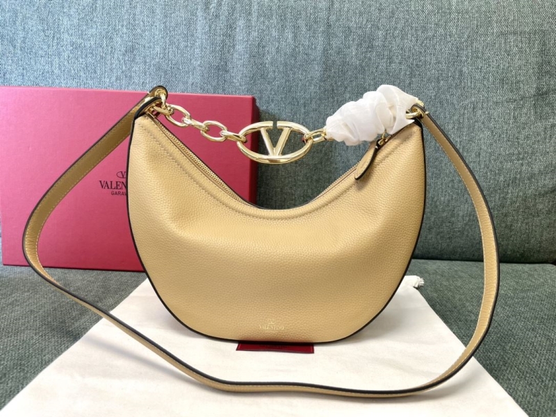 Va1e*ntin0 hobo bag